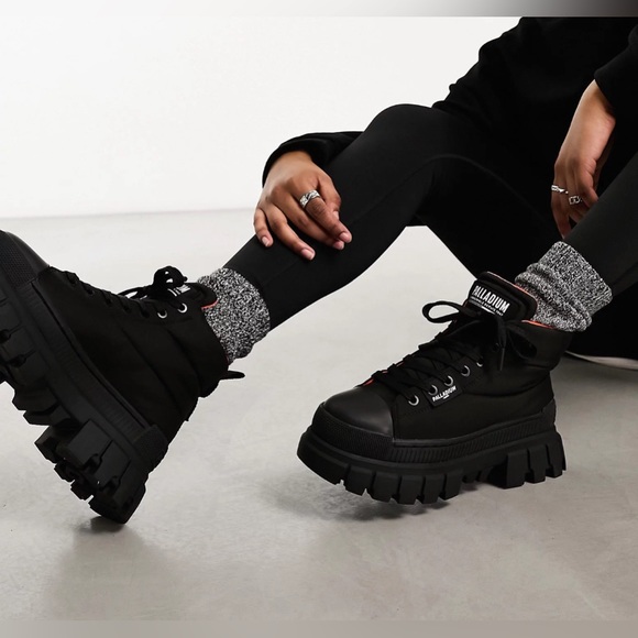 [[SOLD]] PALLADIUM Revolt Overcrush Quilted Boots - Picture 9 of 10